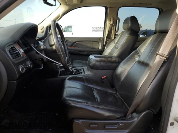 2007 Chevrolet Suburban LT with VIN 3GNGK26KX7G135934, listed as a Copart auction lot 80465793 with Not Provided miles and Clean Title. Bid and sale history available at carsss.com. Image 7.