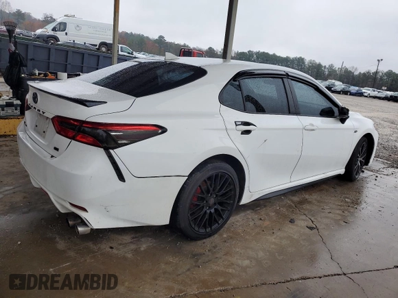 2019 Toyota Camry LE with VIN 4T1B11HK4KU272902, listed as a Copart auction lot 84097484 with 94,433 mi miles and Clean Title. Bid and sale history available at carsss.com. Image 3.