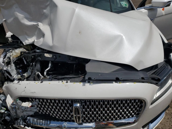 2017 Lincoln Continental Reserve with VIN 1LN6L9RP6H5628211, listed as a Copart auction lot 61369035 with Not provided miles and Salvage title. Bid and sale history available at DreamBid. Image 11.