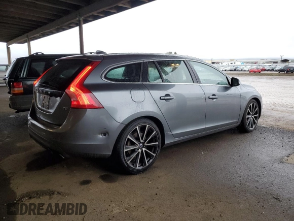 2017 Volvo V60 Premier with VIN YV140MEK3H1339550, listed as a Copart auction lot 86770894 with 128,343 mi miles and Salvage Title. Bid and sale history available at carsss.com. Image 3.