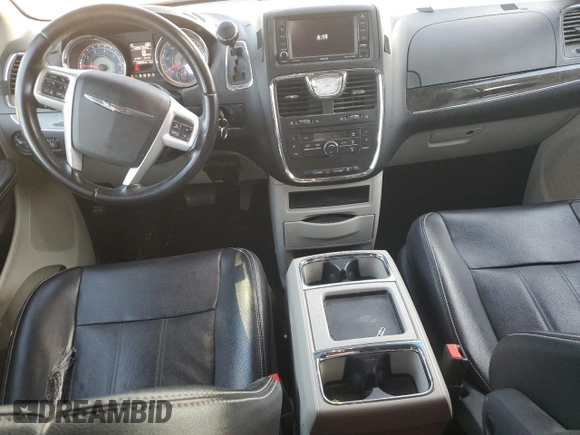 2015 Chrysler Town & Country Touring with VIN 2C4RC1BG6FR695842, listed as a Copart auction lot 53514685 with 136,655 mi miles and Salvage Title. Bid and sale history available at DreamBid. Image 8.