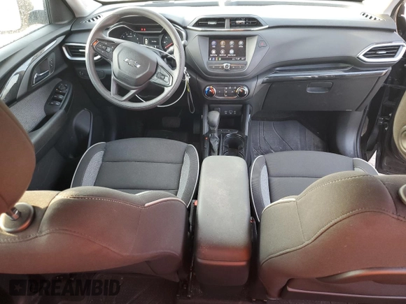2023 Chevrolet TrailBlazer LS with VIN KL79MMS2XPB019314, listed as a Copart auction lot 43964925 with 32,452 mi miles and Salvage Title. Bid and sale history available at DreamBid. Image 8.