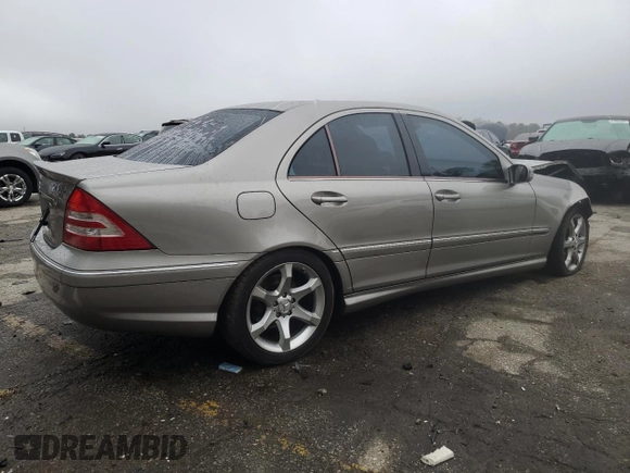 2007 Mercedes-Benz C 230 Sport с VIN WDBRF52H97E024508, выставлен на аукционе Copart как лот 48507614 с пробегом 159 153 миль миль и Списание • Salvage title. История ставок и продаж доступна на DreamBid. Изображение 3.