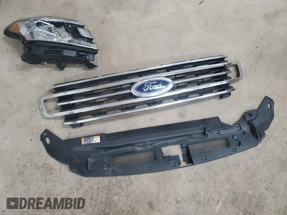 2020 Ford Expedition XLT с VIN 1FMJU1JT3LEA80260, выставлен на аукционе Copart как лот 54234645 с пробегом 75 886 миль миль и Списание • Salvage title. История ставок и продаж доступна на DreamBid. Изображение 13.