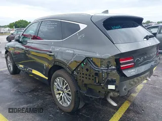 2025 Genesis GV80 Standard z VIN KMUHFESB7SU241172, wystawiony jako IAAI lot #42208893 z przebiegiem 7748 mil mil oraz . Historia ofert i sprzedaży dostępna na DreamBid. Obrazek 3.