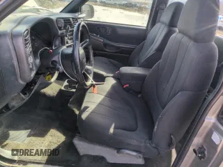2003 GMC Sonoma SLS with VIN 1GTDT19X838102330, listed as a Copart auction lot 44064695 with 165,227 mi miles and Salvage Title. Bid and sale history available at carsss.com. Image 7.