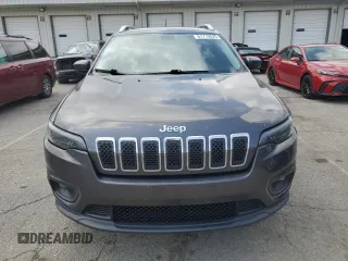 2020 Jeep Cherokee Latitude Plus z VIN 1C4PJMLB9LD551489, wystawiony jako Copart lot #61719825 z przebiegiem 114 053 mil mil oraz Szkoda całkowita • Salvage title. Historia ofert i sprzedaży dostępna na DreamBid. Obrazek 5.