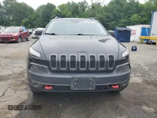 2014 Jeep Cherokee Trailhawk with VIN 1C4PJMBS6EW211385, listed as a Copart auction lot 55923255 with 162,753 mi miles and Clean title. Bid and sale history available at DreamBid. Image 5.