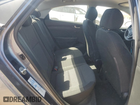 2018 Hyundai Accent SE z VIN 3KPC24A39JE014463, wystawiony jako Copart lot #56666685 z przebiegiem 90 490 mil mil oraz Szkoda całkowita • Salvage title. Historia ofert i sprzedaży dostępna na DreamBid. Obrazek 10.