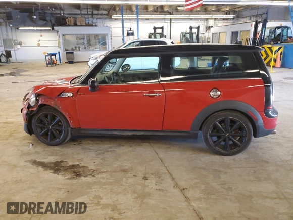 2014 MINI Clubman S z VIN WMWZG3C52ET800765, wystawiony jako Copart lot #76470874 z przebiegiem 103 971 mil mil oraz Szkoda całkowita • Salvage title. Historia ofert i sprzedaży dostępna na DreamBid. Obrazek 2.
