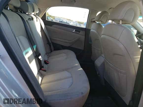 2016 Hyundai Sonata Hybrid SE with VIN KMHE24L1XGA009574, listed as a Copart auction lot 63392512 with 213,244 mi miles. Bid and sale history available at carsss.com. Image 6.