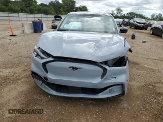 2024 Ford Mustang Mach-E Select z VIN 3FMTK1R4XRMA12763, wystawiony jako Copart lot #62646955 z przebiegiem 6 807 mil mil oraz Szkoda całkowita • Salvage title. Historia ofert i sprzedaży dostępna na DreamBid. Obrazek 5.