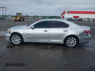 2008 Lexus LS 460 with VIN JTHBL46F185075967, listed as a IAAI auction lot 42277261 with 181,585 mi miles and . Bid and sale history available at DreamBid. Image 15.