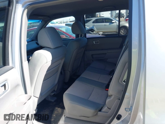 2009 Honda Pilot EX with VIN 5FNYF48479B002570, listed as a IAAI auction lot 41703942 with 146,405 mi miles. Bid and sale history available at carsss.com. Image 8.