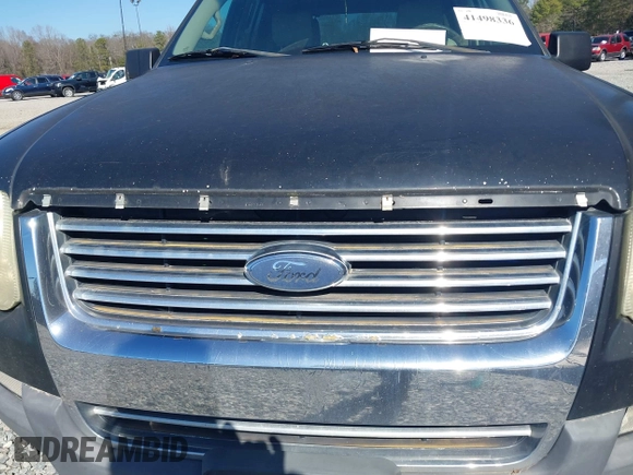2006 Ford Explorer XLT with VIN 1FMEU73886UB29427, listed as a IAAI auction lot 41498336 with 240,388 mi miles. Bid and sale history available at carsss.com. Image 12.