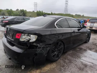 2009 BMW 3 Series 335i z VIN WBAWB73519P046670, wystawiony jako Copart lot #59224195 z przebiegiem 117 595 mil mil oraz Szkoda całkowita • Salvage title. Historia ofert i sprzedaży dostępna na DreamBid. Obrazek 3.