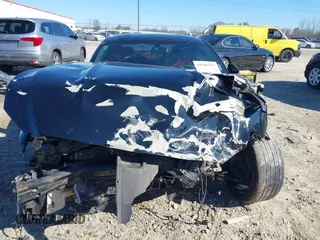 2016 Ford Mustang V6 z VIN 1FA6P8AM5G5226866, wystawiony jako IAAI lot #41306547 z przebiegiem Nie podano mil oraz . Historia ofert i sprzedaży dostępna na DreamBid. Obrazek 12.