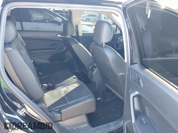2020 Volkswagen Tiguan SE z VIN 3VV3B7AX1LM019574, wystawiony jako IAAI lot #41450002 z przebiegiem 44 553 mil mil oraz . Historia ofert i sprzedaży dostępna na DreamBid. Obrazek 8.