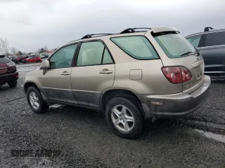 1999 Lexus RX 300 Luxury SUV with VIN JT6HF10U8X0077372, listed as a Copart auction lot 45701415 with 267,526 mi miles and Clean Title. Bid and sale history available at carsss.com. Image 2.