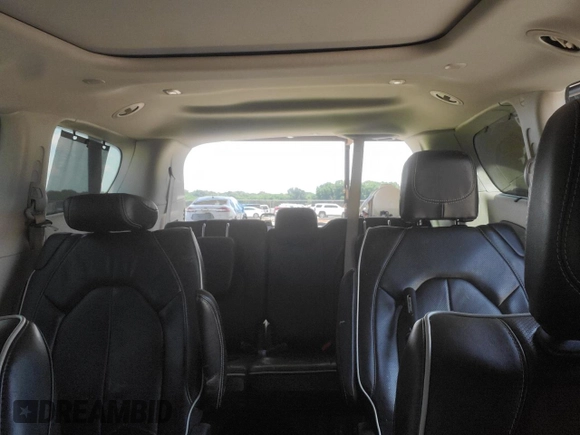 2022 Chrysler Pacifica Limited with VIN 2C4RC1GG2NR110438, listed as a Copart auction lot 59801895 with 92,954 mi miles and Salvage title. Bid and sale history available at DreamBid. Image 10.