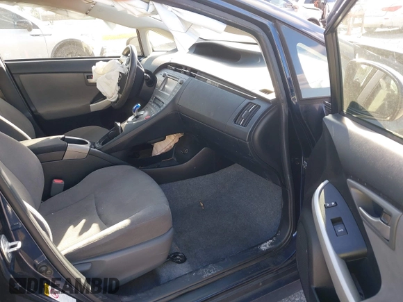 2015 Toyota Prius Four with VIN JTDKN3DU0F0453018, listed as a IAAI auction lot 41309334 with 112,565 mi miles. Bid and sale history available at carsss.com. Image 5.
