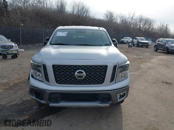 2017 Nissan Titan SL z VIN 1N6AA1E58HN506456, wystawiony jako IAAI lot #41521294 z przebiegiem 59 252 mil mil oraz . Historia ofert i sprzedaży dostępna na DreamBid. Obrazek 12.
