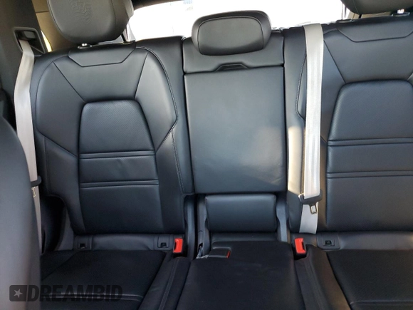 2022 Porsche Cayenne with VIN WP1AA2AY3NDA06469, listed as a Copart auction lot 41772405 with 13,581 mi miles and Salvage title. Bid and sale history available at DreamBid. Image 10.