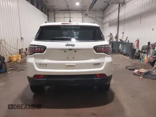 2018 Jeep Compass Altitude with VIN 3C4NJDBB2JT373179, listed as a IAAI auction lot 41753934 with 47,230 mi miles and . Bid and sale history available at DreamBid. Image 16.