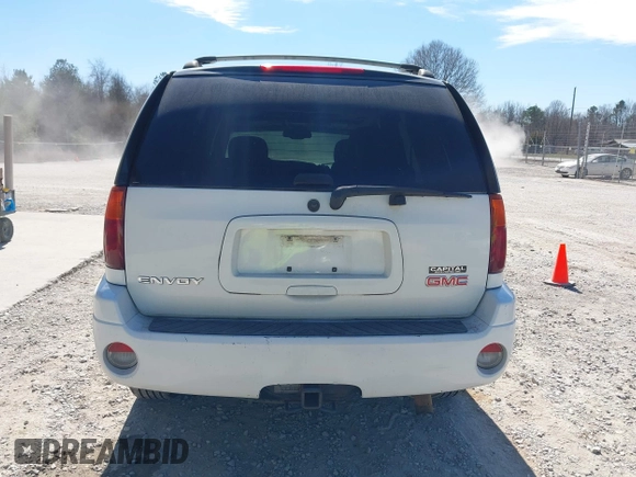 2007 GMC Envoy SLE with VIN 1GKDT13S472223365, listed as a IAAI auction lot 41690531 with 170,539 mi miles. Bid and sale history available at carsss.com. Image 16.