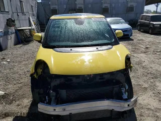 2014 FIAT 500L Trekking with VIN ZFBCFADHXEZ005956, listed as a Copart auction lot 76737924 with 110,880 mi miles and Salvage Title. Bid and sale history available at carsss.com. Image 5.