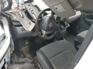 2018 Nissan NV200 S z VIN 3N6CM0KN8JK698925, wystawiony jako Copart lot #50991315 z przebiegiem Nie podano mil oraz Szkoda całkowita • Salvage title. Historia ofert i sprzedaży dostępna na DreamBid. Obrazek 8.