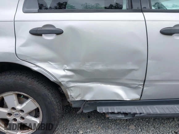 2008 Ford Escape XLT с VIN 1FMCU93118KB07144, выставлен на аукционе IAAI как лот 42597705 с пробегом 178 971 миль миль и . История ставок и продаж доступна на DreamBid. Изображение 6.