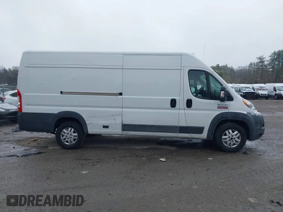 2015 Ram ProMaster Cargo with VIN 3C6URVJGXFE515112, listed as a IAAI auction lot 42016032 with 354,180 mi miles. Bid and sale history available at carsss.com. Image 13.