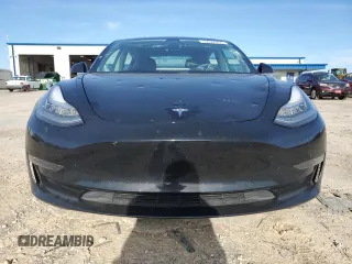 2018 Tesla Model 3 Long Range Battery z VIN 5YJ3E1EB4JF182495, wystawiony jako Copart lot #55627055 z przebiegiem 53 415 mil mil oraz Czysty tytuł • Clean title. Historia ofert i sprzedaży dostępna na DreamBid. Obrazek 5.