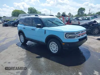 2023 Ford Bronco Sport Heritage z VIN 3FMCR9G63PRE21640, wystawiony jako IAAI lot #42057428 z przebiegiem 29 628 mil mil oraz . Historia ofert i sprzedaży dostępna na DreamBid. Obrazek 1.