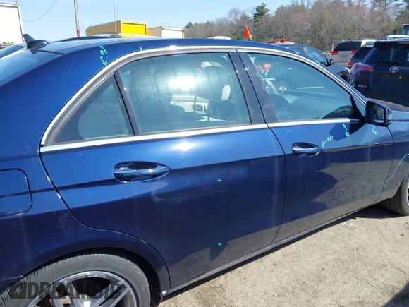 2015 Mercedes-Benz E 350 Luxury with VIN WDDHF8JBXFB112226, listed as a IAAI auction lot 41905792 with 87,347 mi miles and . Bid and sale history available at DreamBid. Image 14.