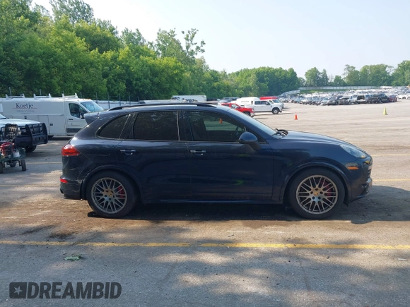 2016 Porsche Cayenne GTS с VIN WP1AD2A24GLA76719, выставлен на аукционе IAAI как лот 42487658 с пробегом 85 872 миль миль и . История ставок и продаж доступна на DreamBid. Изображение 13.