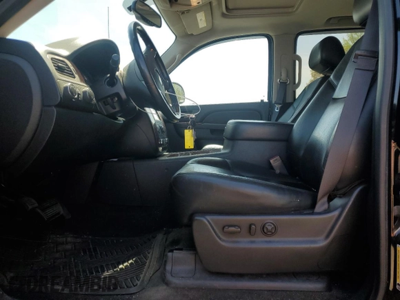 2013 Chevrolet Avalanche LTZ with VIN 3GNTKGE76DG223917, listed as a Copart auction lot 54207885 with 134,269 mi miles and Salvage title. Bid and sale history available at DreamBid. Image 7.