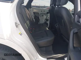 2017 Audi Q3 Premium z VIN WA1ECCFS0HR008186, wystawiony jako IAAI lot #40648800 z przebiegiem 139 379 mil mil oraz . Historia ofert i sprzedaży dostępna na DreamBid. Obrazek 8.
