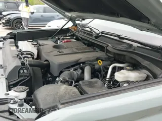 2024 Toyota Tundra Limited с VIN 5TFJA5DB0RX175315, выставлен на аукционе IAAI как лот 42381172 с пробегом 19 679 миль миль и . История ставок и продаж доступна на DreamBid. Изображение 21.