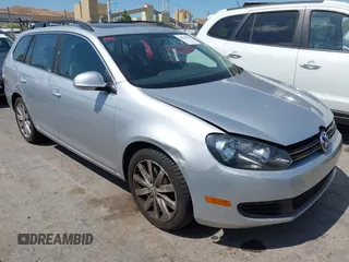 2013 Volkswagen Jetta TDI w/Sunroof & Nav z VIN 3VWPL7AJ0DM627920, wystawiony jako IAAI lot #42629396 z przebiegiem 138 741 mil mil oraz . Historia ofert i sprzedaży dostępna na DreamBid. Obrazek 1.