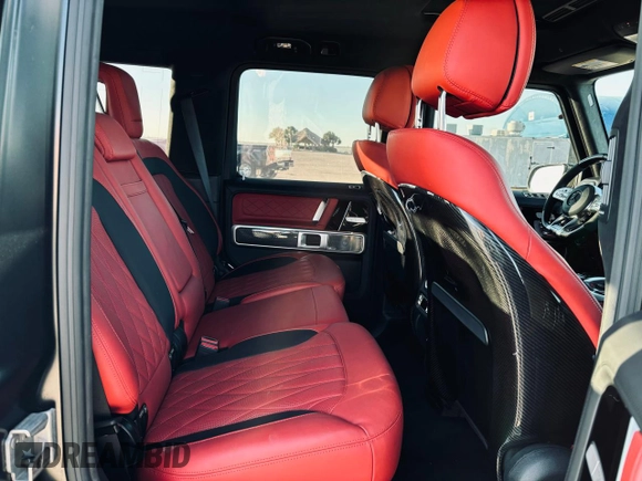 2020 Mercedes-Benz G 63 AMG z VIN WDCYC7HJ0LX335684, wystawiony jako Copart lot #87609355 z przebiegiem 8 807 mil mil oraz Szkoda całkowita • Salvage title. Historia ofert i sprzedaży dostępna na DreamBid. Obrazek 6.