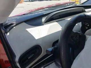 2020 Toyota Prius L Eco z VIN JTDKARFU0L3109596, wystawiony jako IAAI lot #41950366 z przebiegiem Nie podano mil oraz . Historia ofert i sprzedaży dostępna na DreamBid. Obrazek 7.