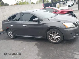 2013 Nissan Sentra SR z VIN 3N1AB7AP9DL652114, wystawiony jako IAAI lot #42147950 z przebiegiem 168 665 mil mil oraz . Historia ofert i sprzedaży dostępna na DreamBid. Obrazek 14.