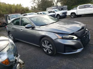 2023 Nissan Altima S with VIN 1N4BL4BV3PN359829, listed as a Copart auction lot 49512535 with 47,521 mi miles and Salvage Title. Bid and sale history available at carsss.com. Image 4.