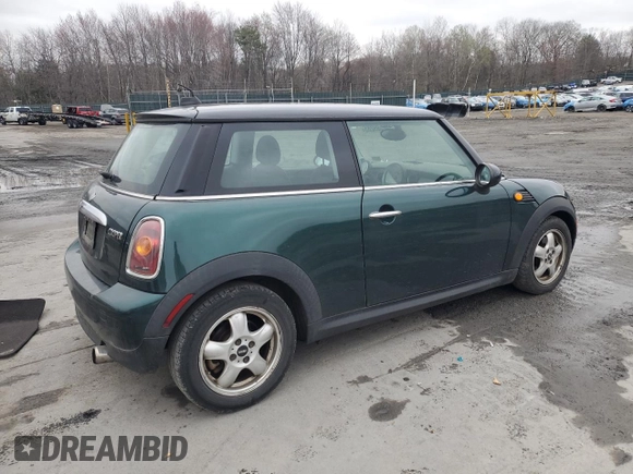 2008 MINI Hardtop with VIN WMWMF33538TU68174, listed as a Copart auction lot 52599285 with 150,496 mi miles and Salvage Title. Bid and sale history available at DreamBid. Image 3.