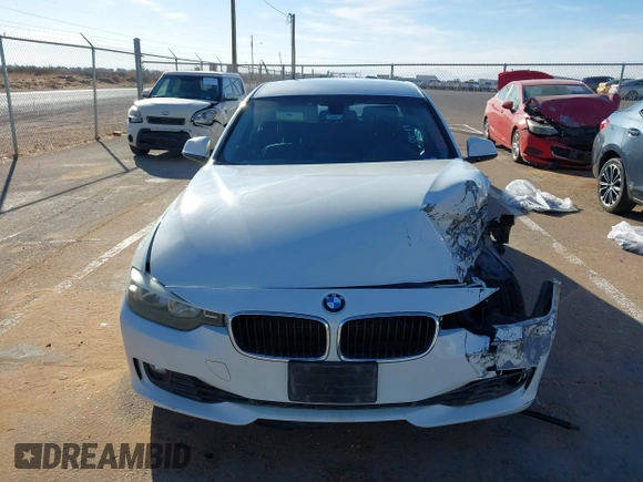 2013 BMW 3 Series 328i xDrive z VIN WBA3B3C57DF536069, wystawiony jako IAAI lot #41506171 z przebiegiem Nie podano mil oraz . Historia ofert i sprzedaży dostępna na DreamBid. Obrazek 11.