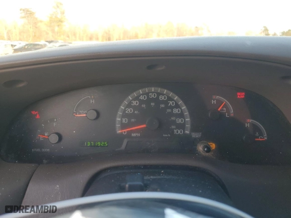 1999 Ford F-150 Work Series with VIN 1FTZF1722XNC16545, listed as a Copart auction lot 86887214 with 137,192 mi miles and Clean Title. Bid and sale history available at carsss.com. Image 9.