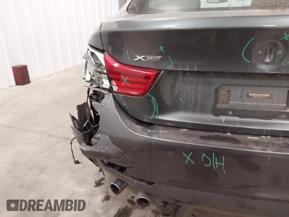 2018 BMW 4 Series 430i xDrive with VIN WBA4J3C52JBG95207, listed as a IAAI auction lot 41509392 with 68,193 mi miles and . Bid and sale history available at DreamBid. Image 18.