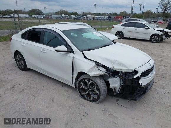 2020 Kia Forte LXS with VIN 3KPF24AD0LE226080, listed as a IAAI auction lot 41624285 with 10,122 mi miles. Bid and sale history available at carsss.com. Image 1.